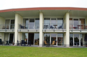 Großzügige Wohnung mit zwei Bädern, Terrasse und Balkon Rerik